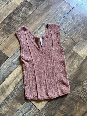 BE COOL Ribbed V-Neck Tank Top - Dusty Rose